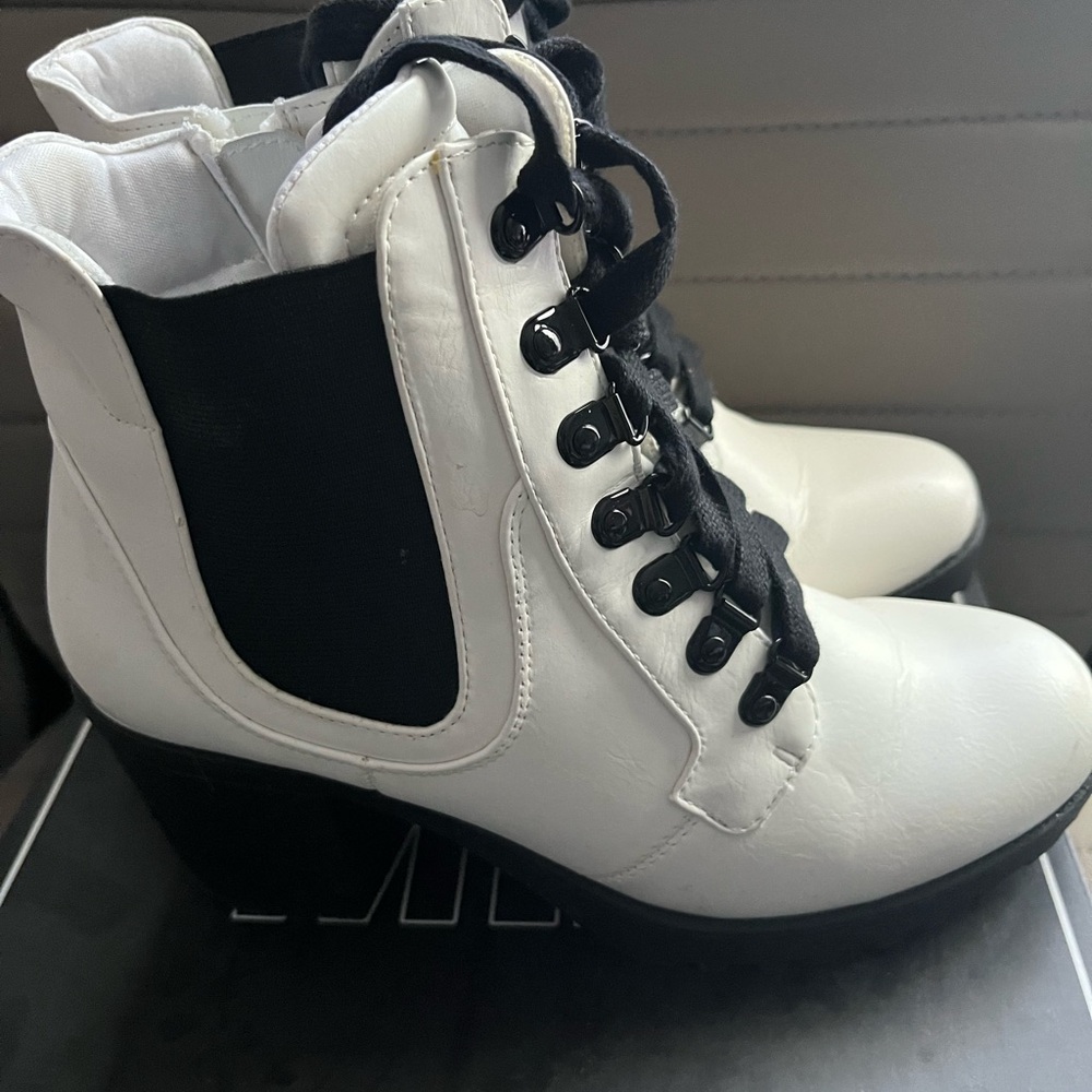 White Lace-Up Ankle Boots with Black Elastic Panels